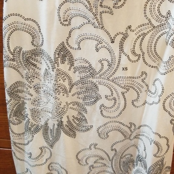 Tank - Picture 2 of 2